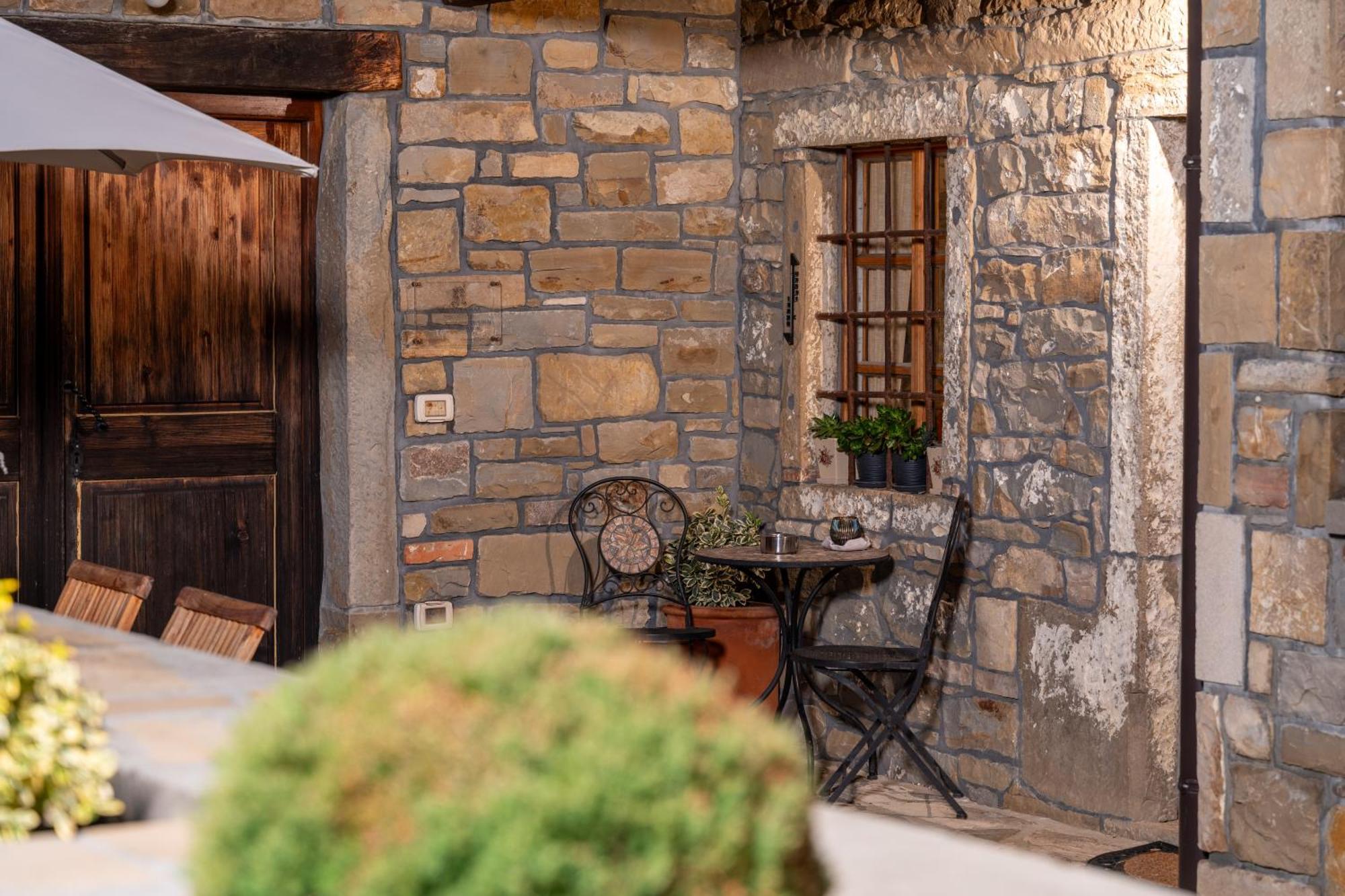Wine House Rakar Pensionat Gračišče Exteriör bild