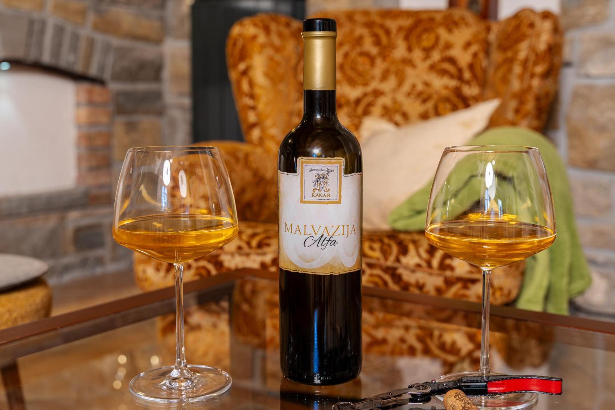 Wine House Rakar Pensionat Gračišče Exteriör bild